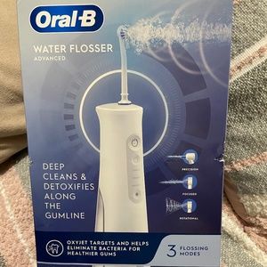 Oral-B Water Flosser Advanced 3 Flossing Modes